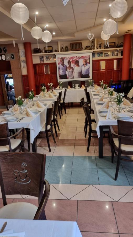 Club Haus 502 Kalocsa
