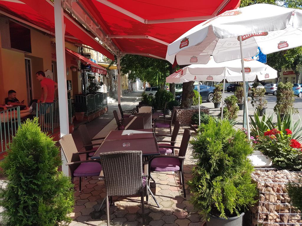 Club Haus 502 Couette-café Kalocsa