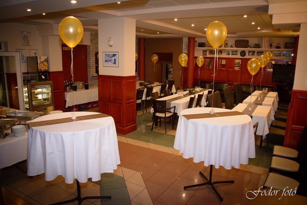 Club Haus 502 Couette-café